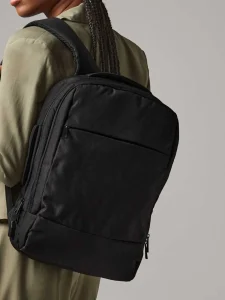 Q-Tech Charge convertible backpack Quadra QD990