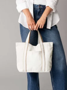 Courtside medium tote Westford Mill W950